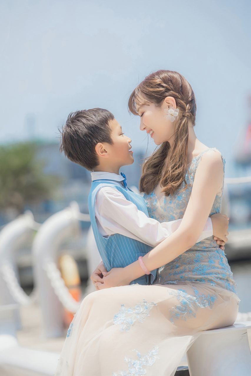 高雄小孩全家福攝影 海邊親子寫真